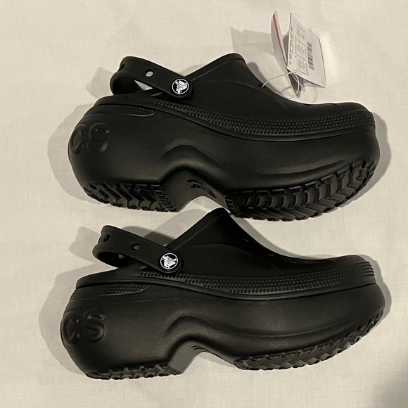 NWT CROCS Black Platform Shoes Bella Clogs size womens 6 - Picture 3 of 11